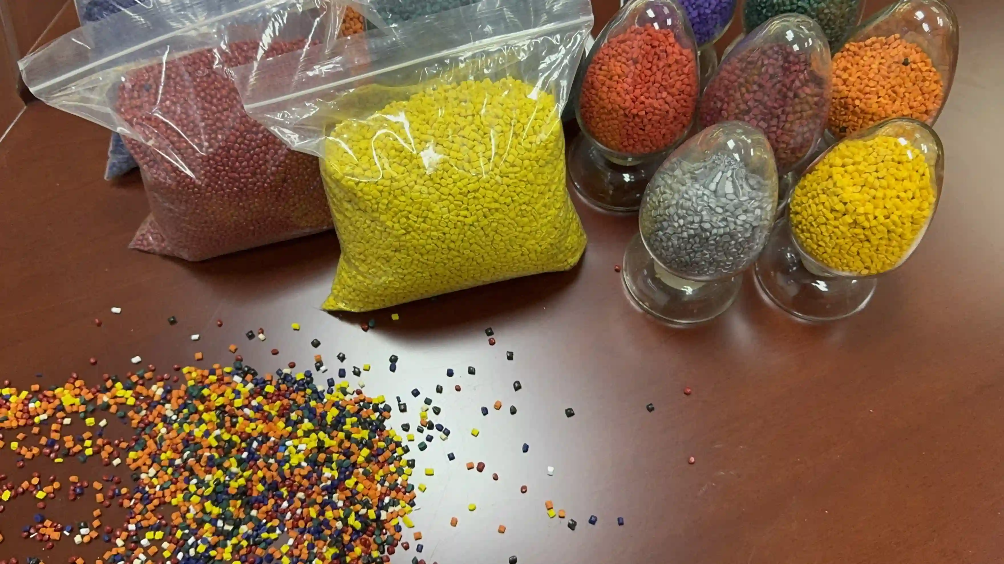 Flame Retardant Plastic Masterbatch for PET, PC, PP, PVC